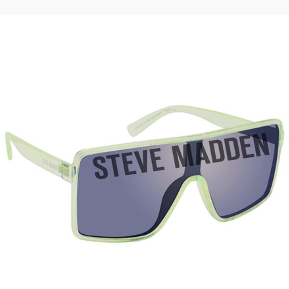 NWT Steve Madden Deklan (Neon Green)